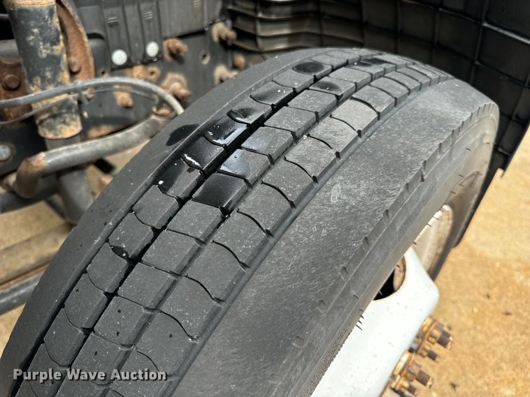 image for item EH7004 2007 Ford LCF 450 Box truck