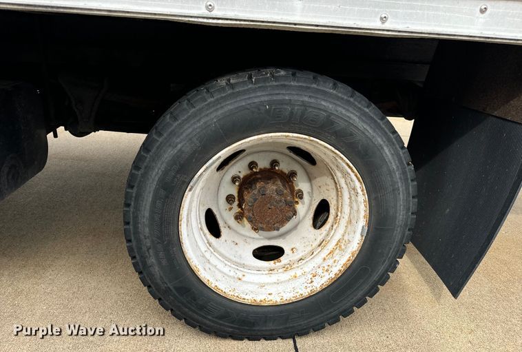 image for item EH7004 2007 Ford LCF 450 Box truck