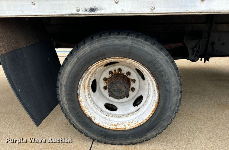 image for item EH7004 2007 Ford LCF 450 Box truck