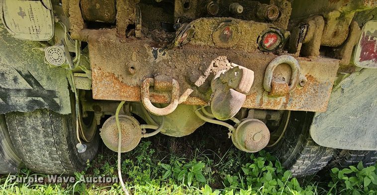 image for item EJ5828 2005 International  4400 dump truck