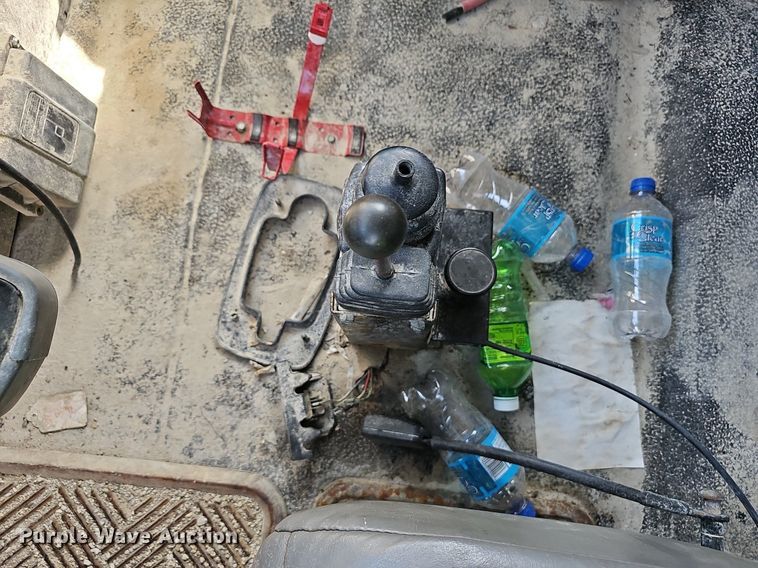 image for item EJ5828 2005 International  4400 dump truck