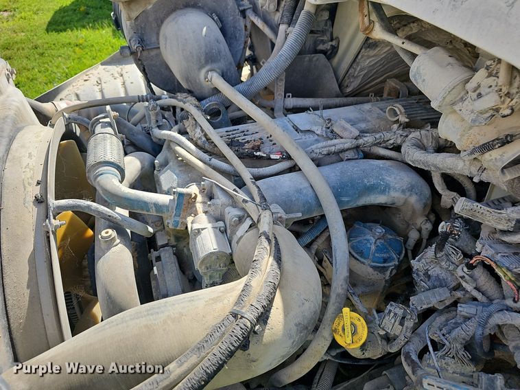 image for item EJ5828 2005 International  4400 dump truck