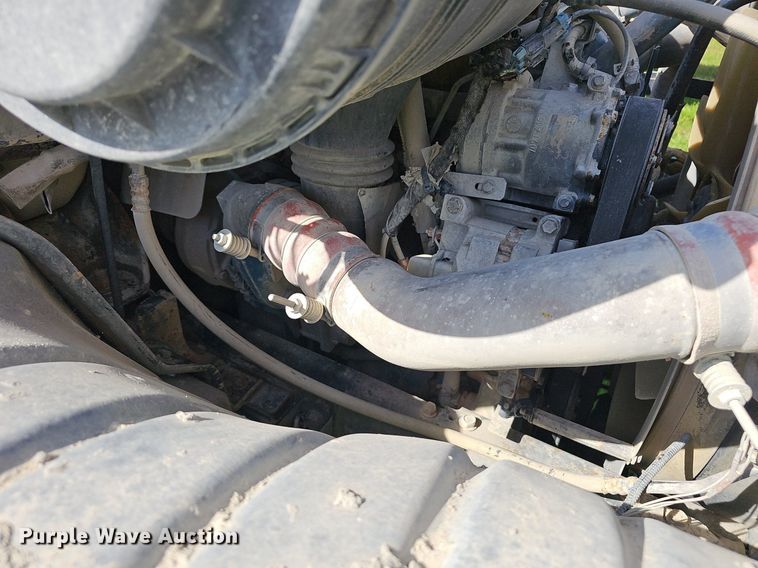 image for item EJ5828 2005 International  4400 dump truck