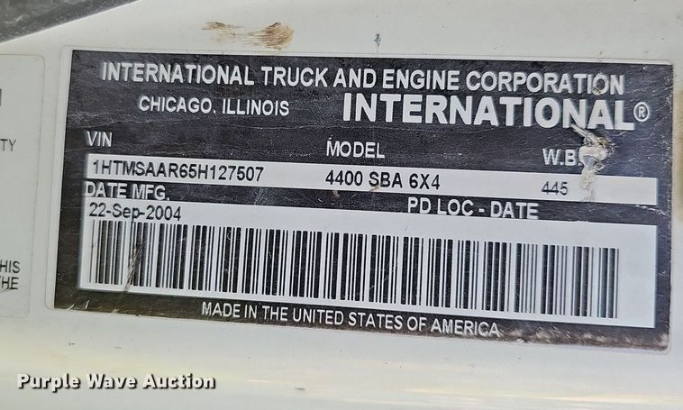image for item EJ5828 2005 International  4400 dump truck