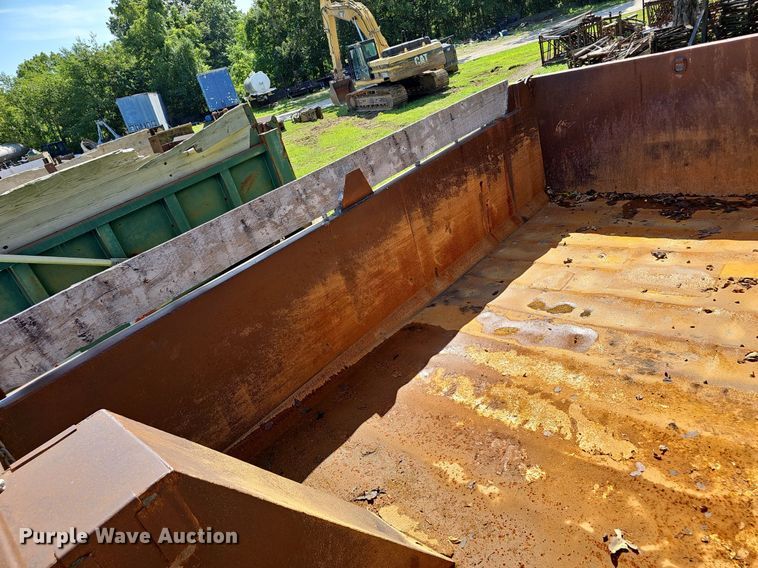 image for item EJ5830 2006 International  4400 dump truck