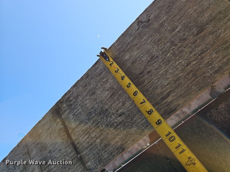 image for item EJ5830 2006 International  4400 dump truck