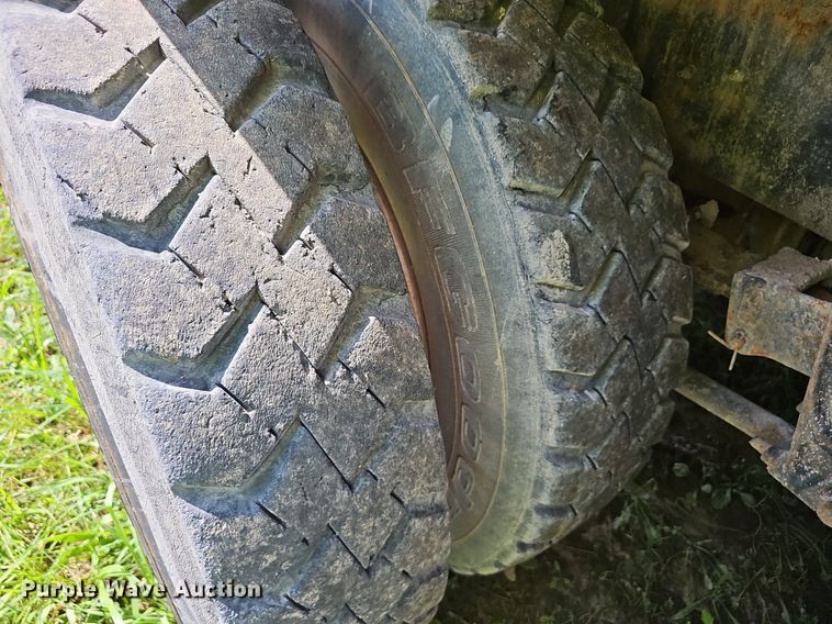 image for item EJ5830 2006 International  4400 dump truck