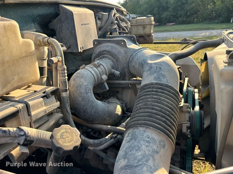 image for item EJ7245 1999 GMC C6500 refuse truck