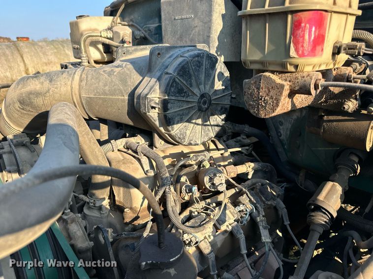 image for item EJ7245 1999 GMC C6500 refuse truck