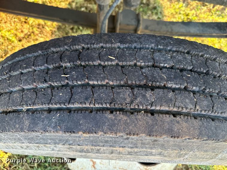 image for item EJ7245 1999 GMC C6500 refuse truck