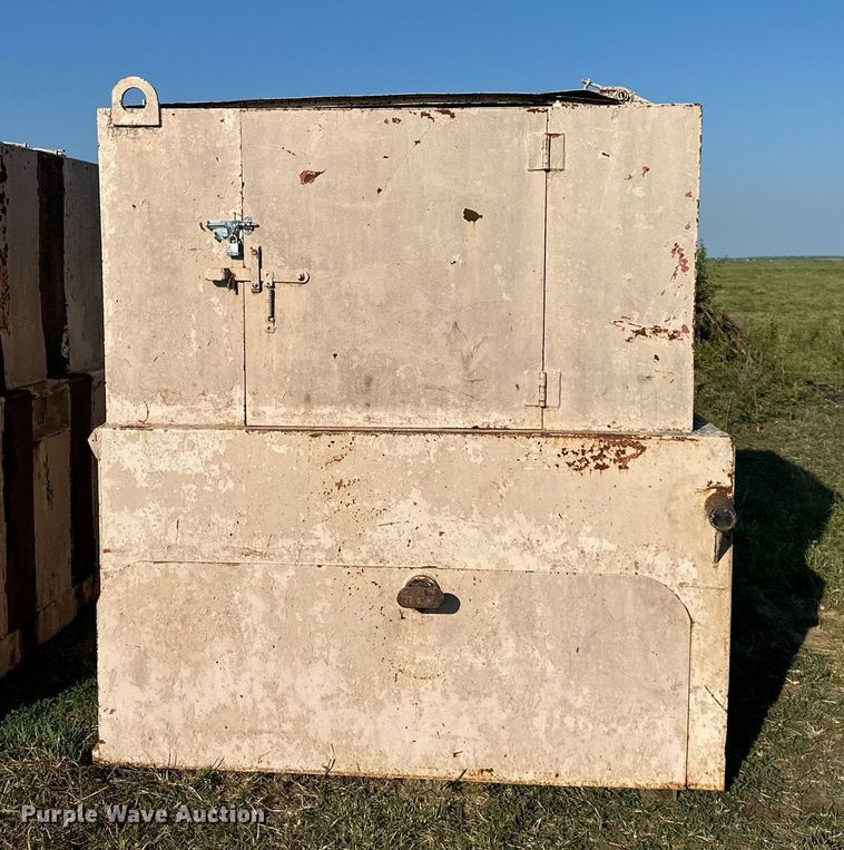 image for item EJ7245 1999 GMC C6500 refuse truck