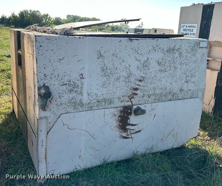 image for item EJ7245 1999 GMC C6500 refuse truck