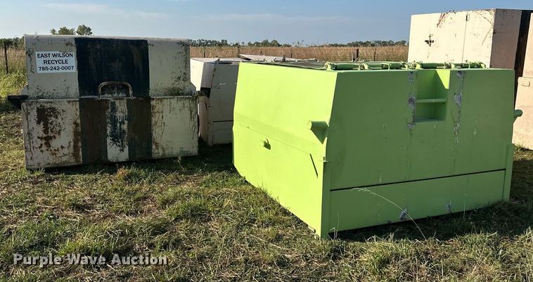 image for item EJ7245 1999 GMC C6500 refuse truck