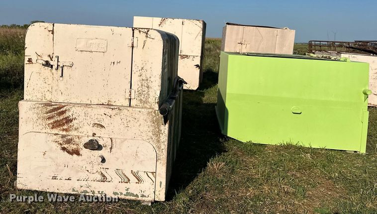 image for item EJ7245 1999 GMC C6500 refuse truck