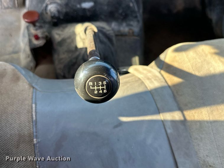 image for item EJ7246 1992 GMC  Topkick C6500 rollback truck