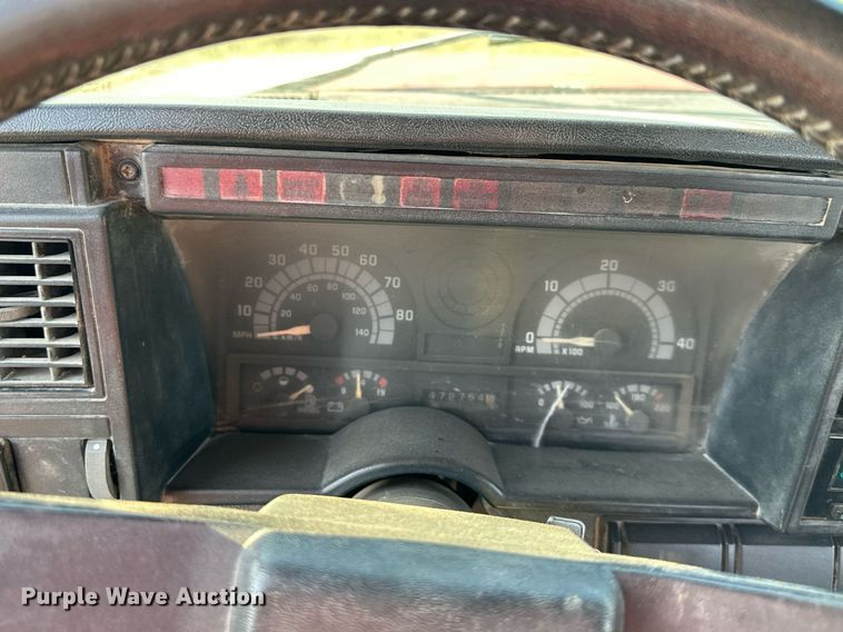 image for item EJ7246 1992 GMC  Topkick C6500 rollback truck