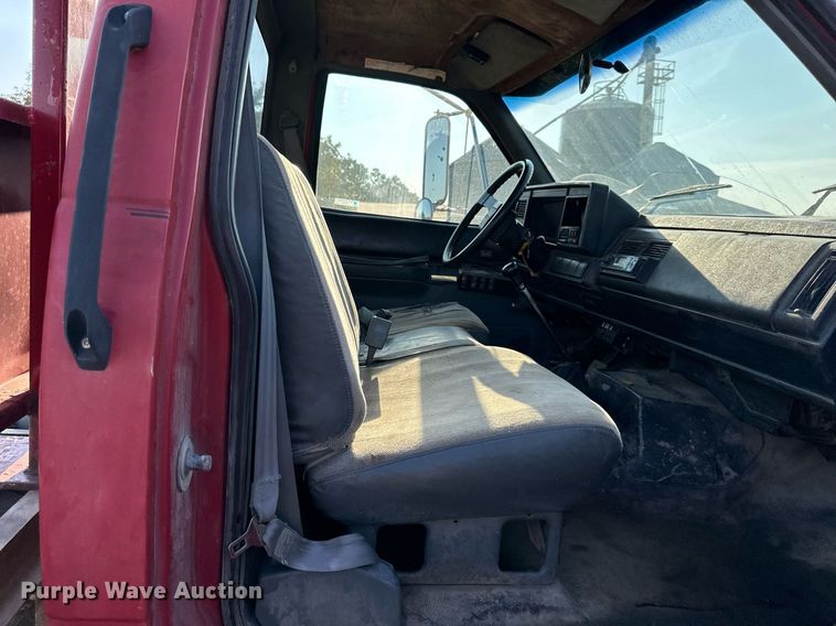 image for item EJ7246 1992 GMC  Topkick C6500 rollback truck