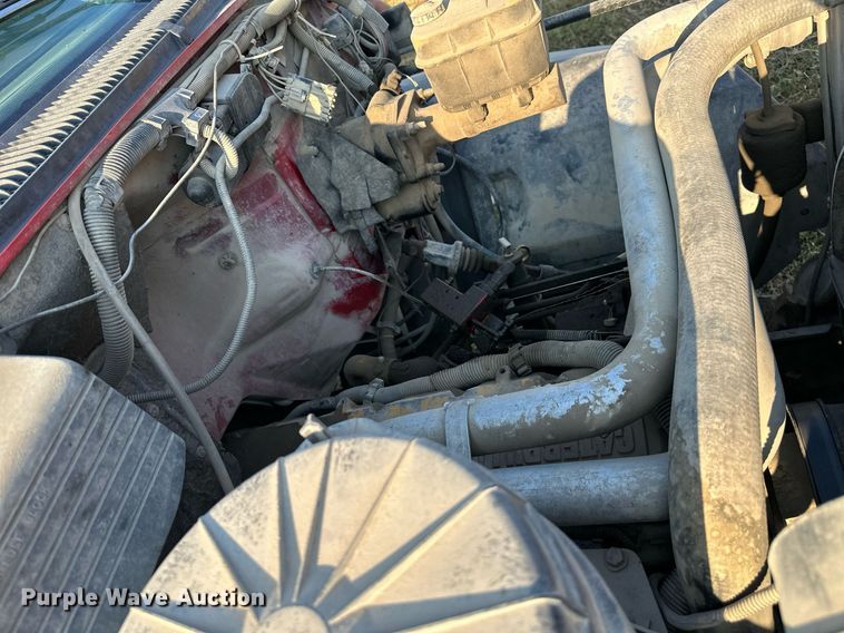 image for item EJ7246 1992 GMC  Topkick C6500 rollback truck