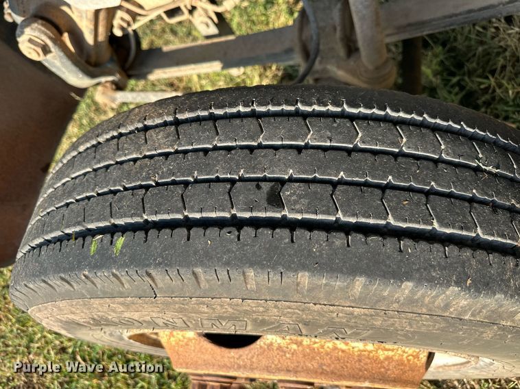 image for item EJ7246 1992 GMC  Topkick C6500 rollback truck