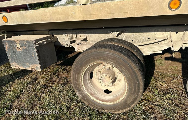 image for item EJ7246 1992 GMC  Topkick C6500 rollback truck