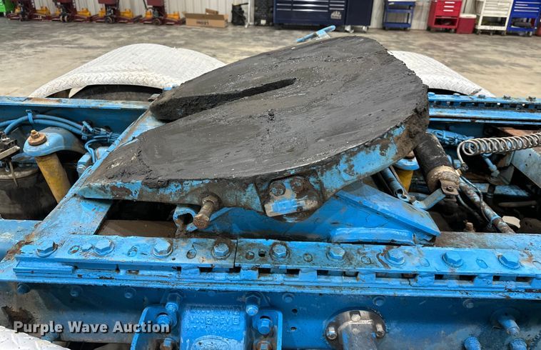 image for item EJ8925 2007 Peterbilt  379 semi truck