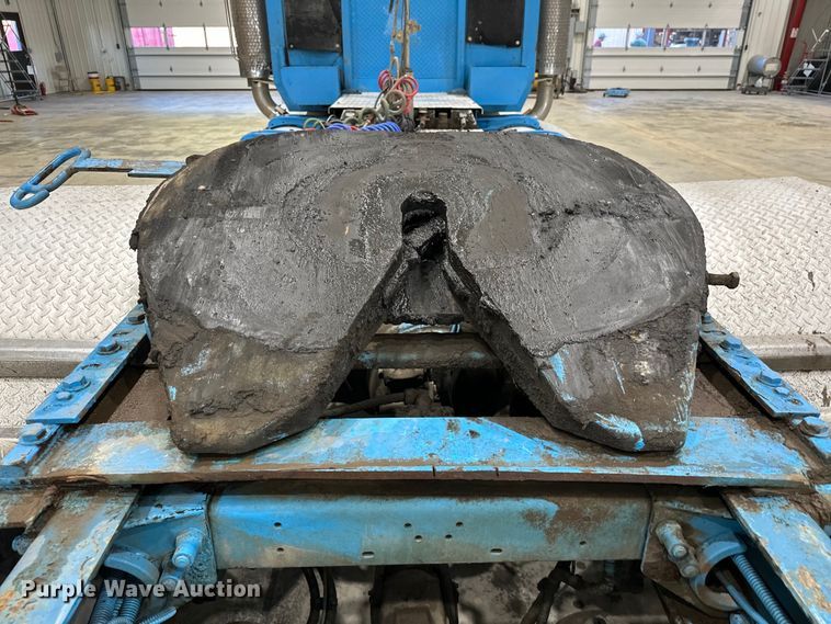 image for item EJ8925 2007 Peterbilt  379 semi truck