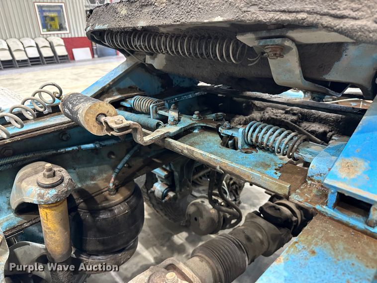 image for item EJ8925 2007 Peterbilt  379 semi truck