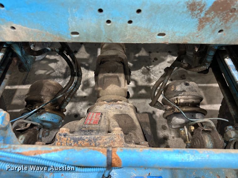 image for item EJ8925 2007 Peterbilt  379 semi truck