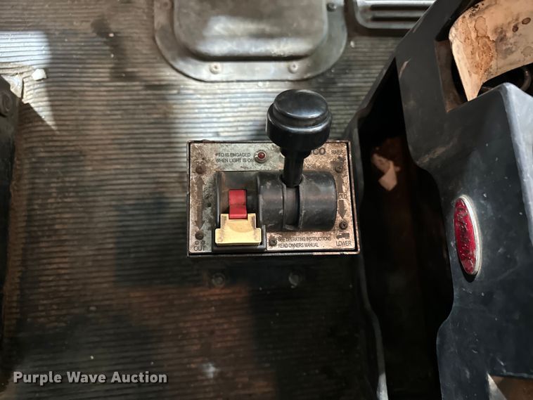 image for item EJ8925 2007 Peterbilt  379 semi truck