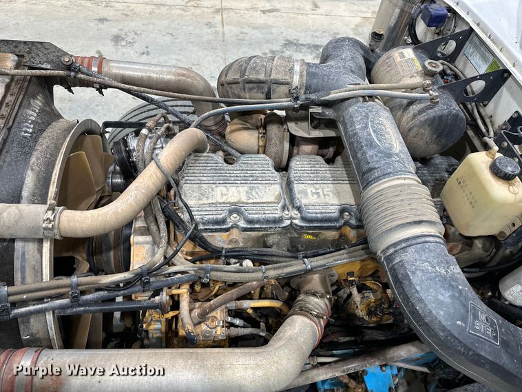 image for item EJ8925 2007 Peterbilt  379 semi truck