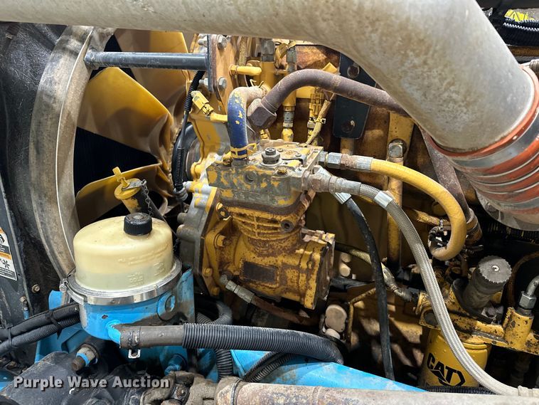 image for item EJ8925 2007 Peterbilt  379 semi truck