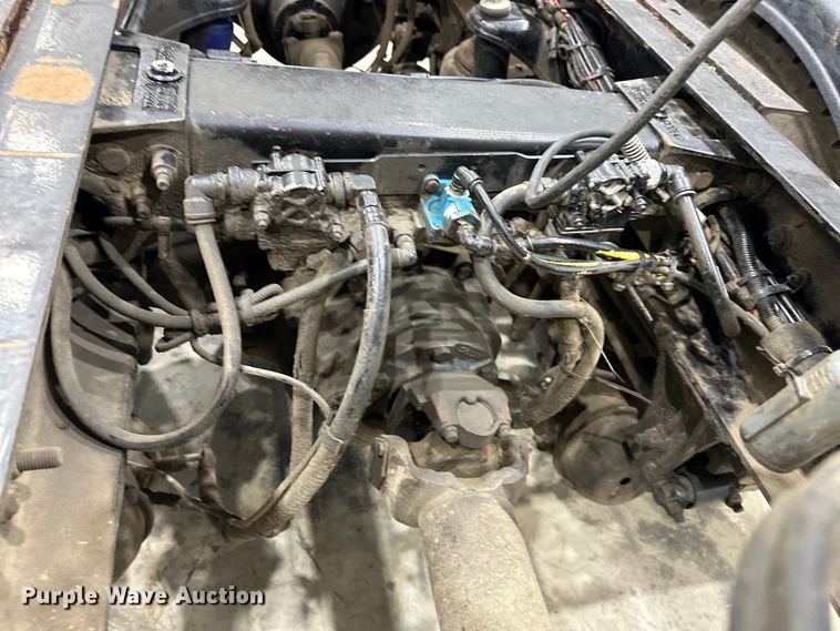 image for item EJ8926 2015 Peterbilt  389 semi truck