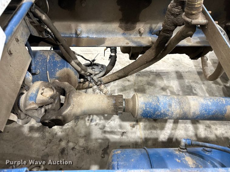 image for item EJ8927 2013 Peterbilt  367 semi truck