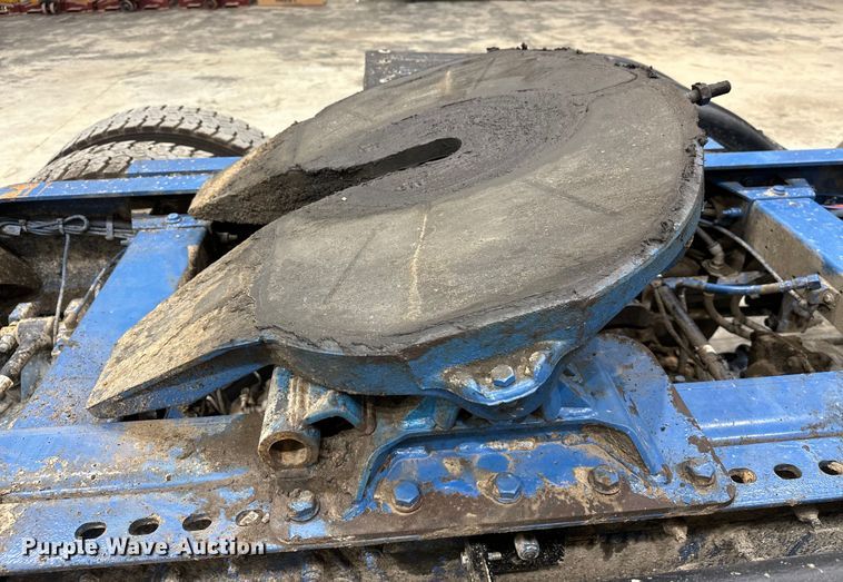 image for item EJ8927 2013 Peterbilt  367 semi truck