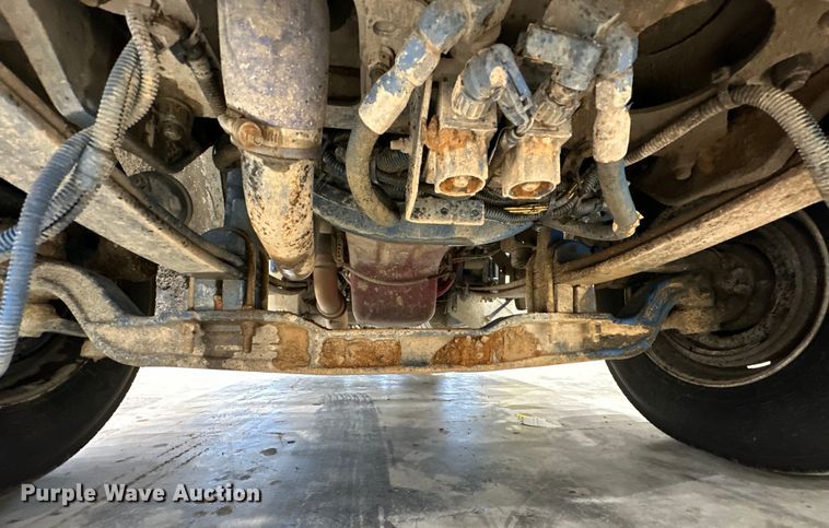 image for item EJ8927 2013 Peterbilt  367 semi truck