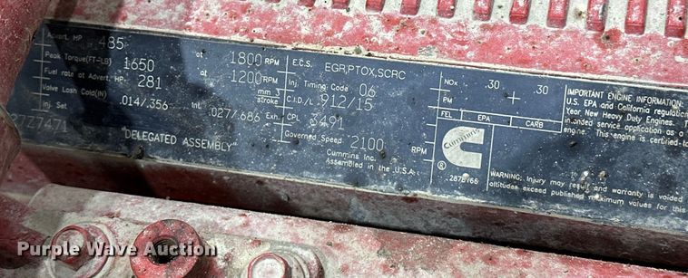 image for item EJ8927 2013 Peterbilt  367 semi truck