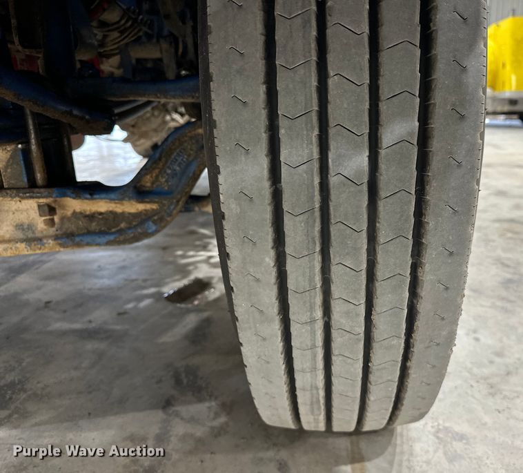 image for item EJ8927 2013 Peterbilt  367 semi truck