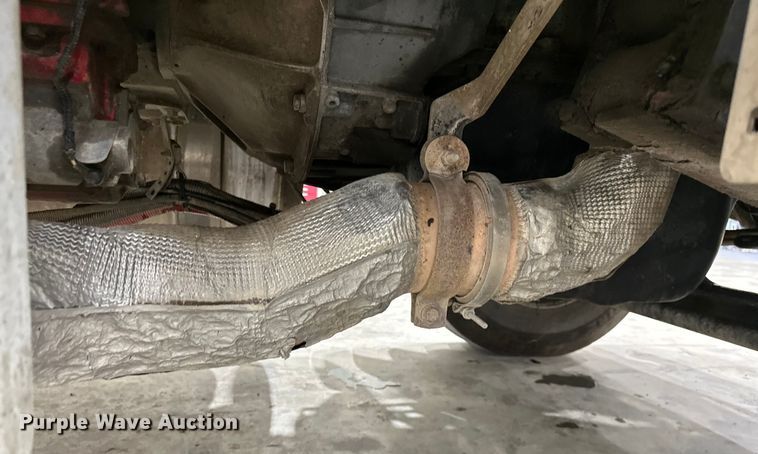 image for item EJ8929 2015 Peterbilt  389 semi truck