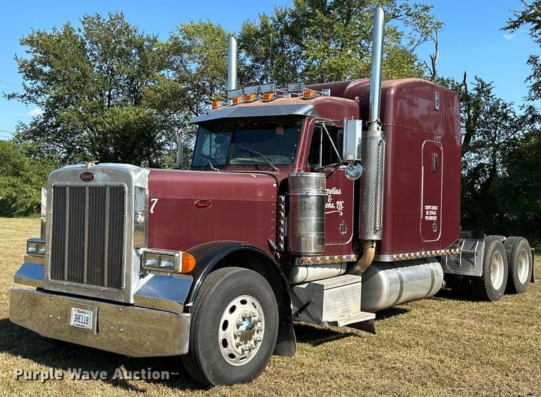 image for item EJ8981 2005 Peterbilt  379 semi truck