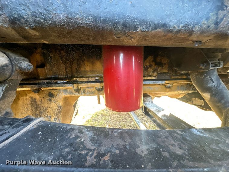 image for item EJ8981 2005 Peterbilt  379 semi truck