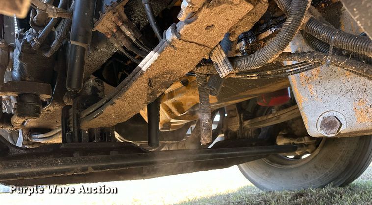 image for item EJ8981 2005 Peterbilt  379 semi truck