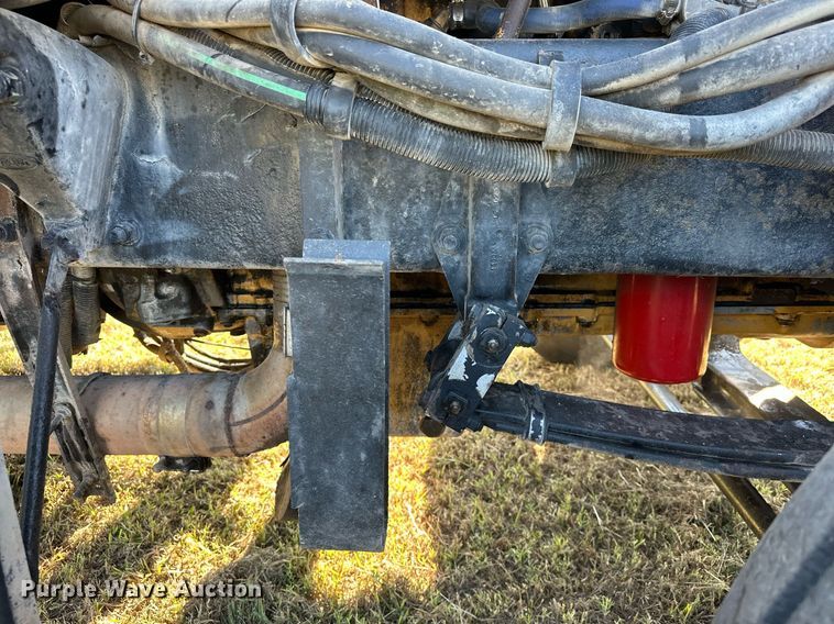 image for item EJ8981 2005 Peterbilt  379 semi truck