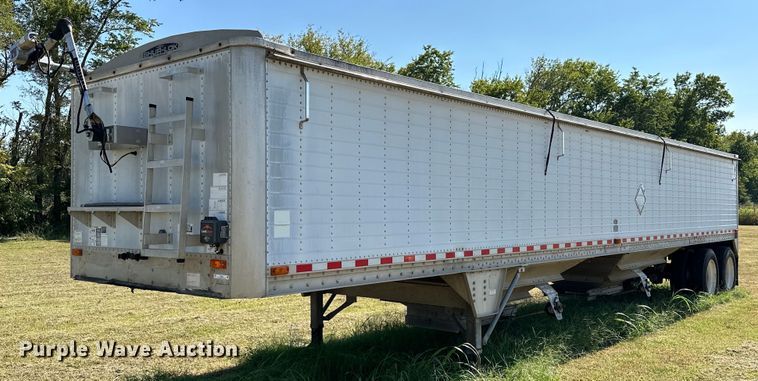 image for item EJ8982 1998 Wilson DWH-400 grain trailer