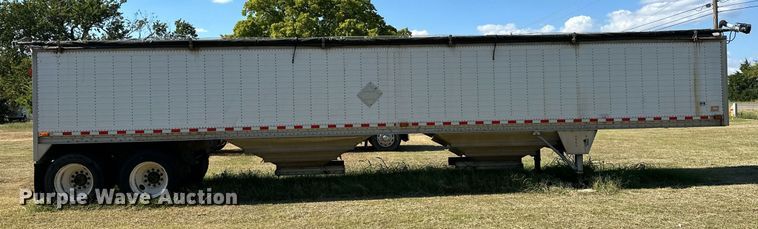 image for item EJ8982 1998 Wilson DWH-400 grain trailer
