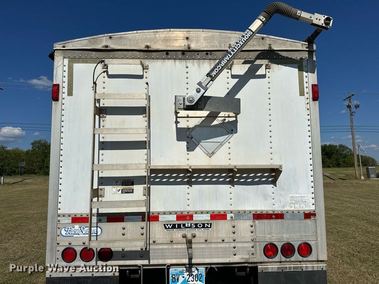 image for item EJ8982 1998 Wilson DWH-400 grain trailer