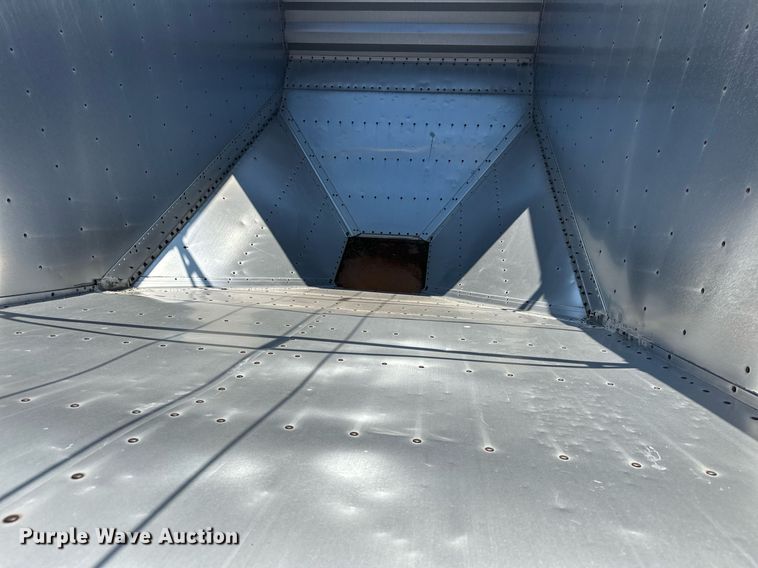 image for item EJ8982 1998 Wilson DWH-400 grain trailer