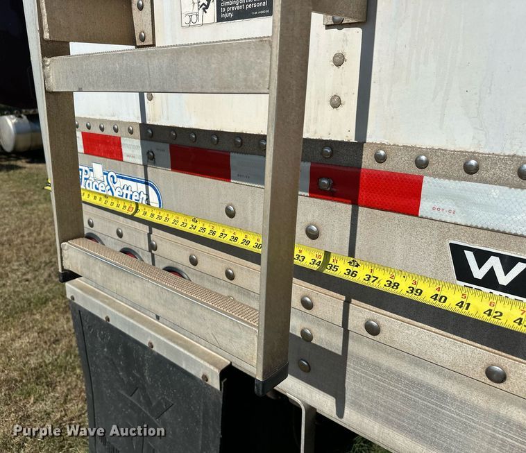 image for item EJ8982 1998 Wilson DWH-400 grain trailer