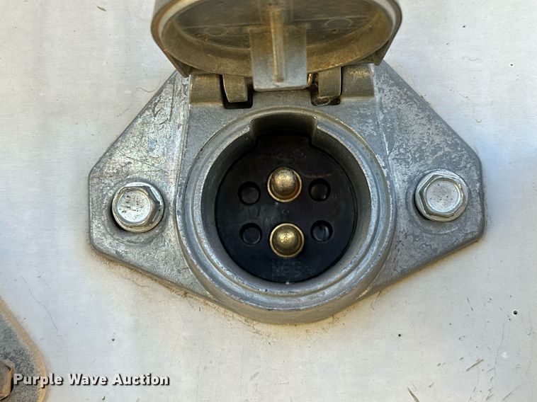 image for item EJ8982 1998 Wilson DWH-400 grain trailer