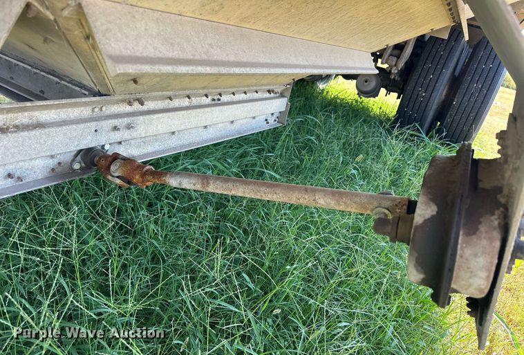image for item EJ8982 1998 Wilson DWH-400 grain trailer