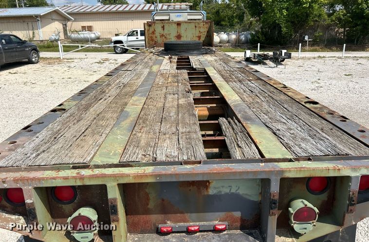 image for item EK3287 1991 Dynaweld M871A2 flatbed trailer